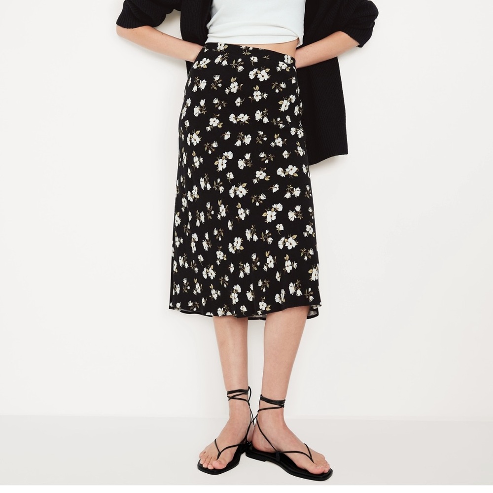 Old Navy Black and White Midi Skirt